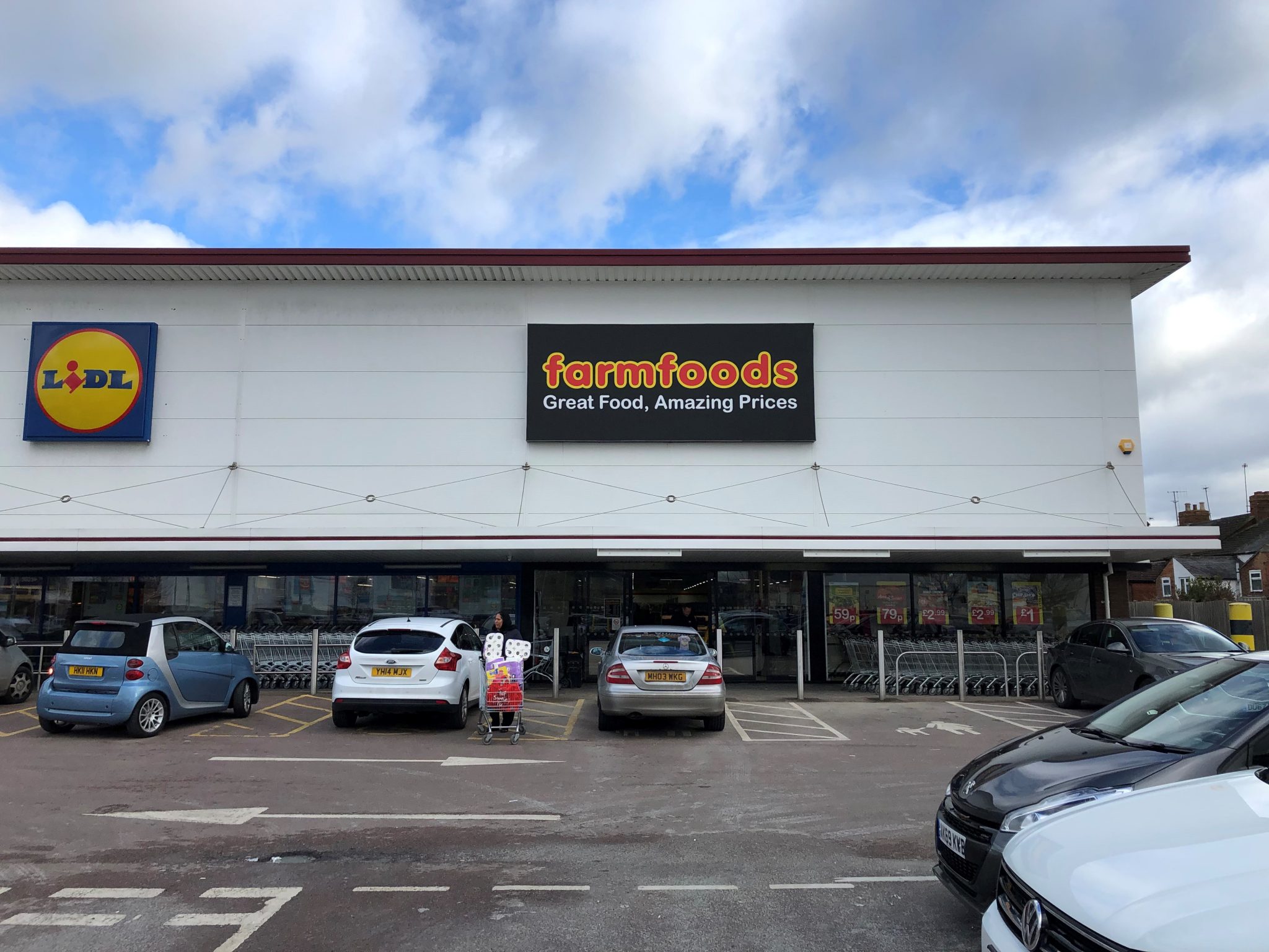 FARMFOODS JOINS LINEUP IN AYLESBURY Edgerley Simpson Howe LLP